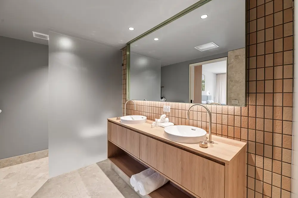 Garden Terrace Bathroom