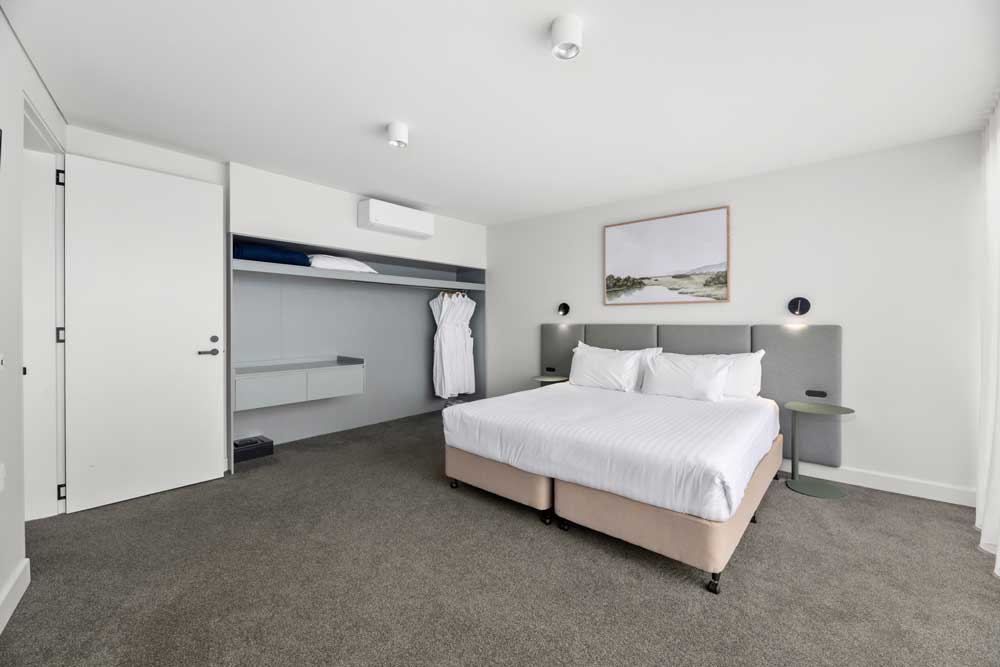 Two_bedroom_Suite-8-1000